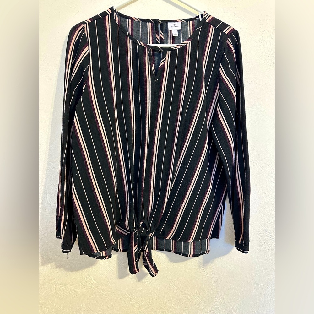 NWOT Dress Barn blouse with tie front Size L